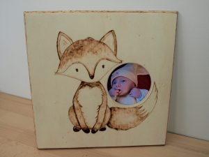 tableau bois pyrogravé renard pour photo bébé