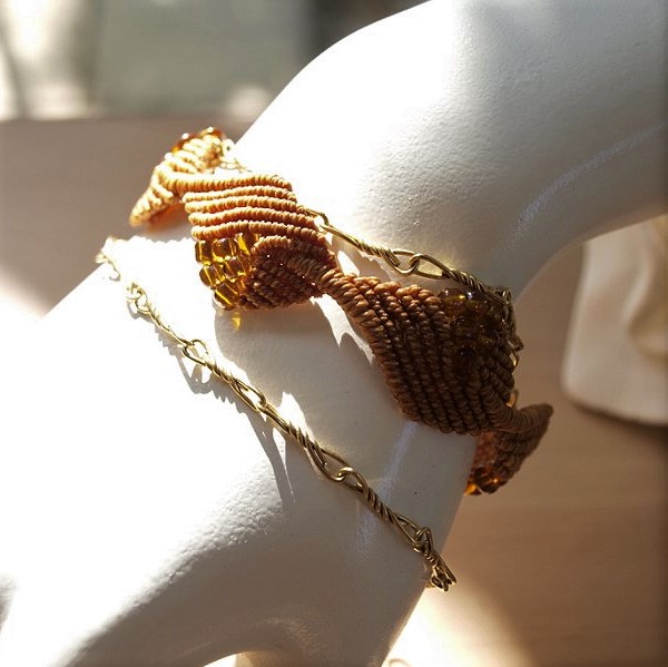 Bracelet Plaqué-or et macramé ocre Créaléliam